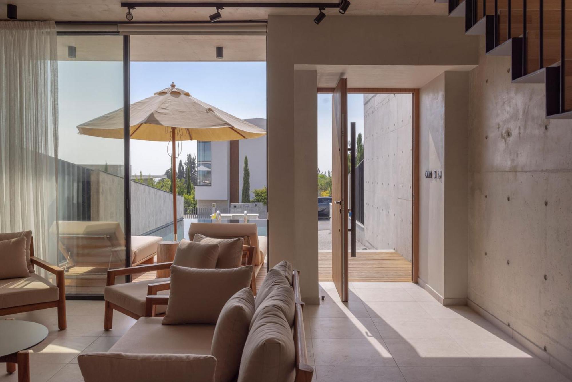 Greenvale Park Villas By Coastalbliss Klorakas Exterior photo