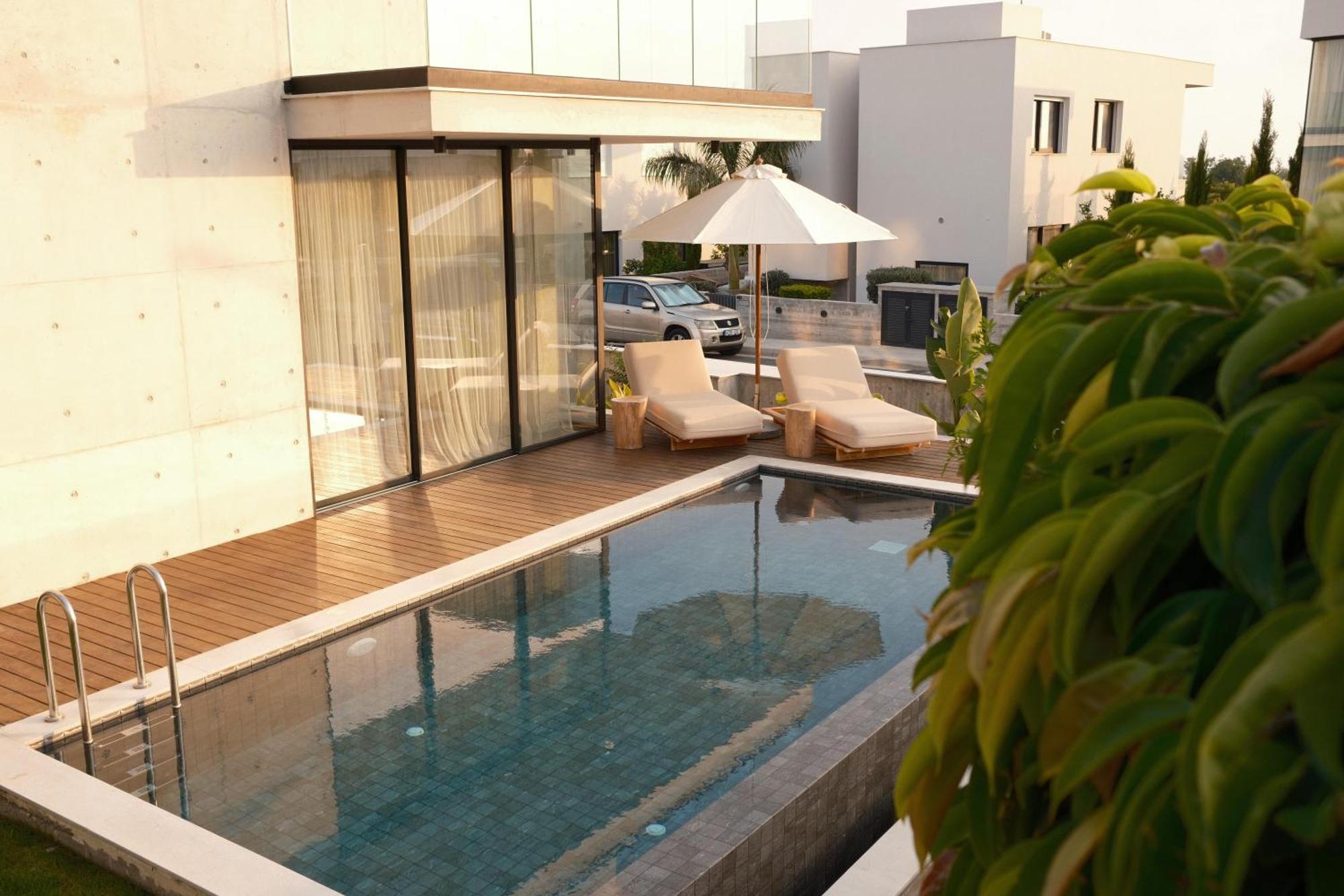 Greenvale Park Villas By Coastalbliss Klorakas Exterior photo