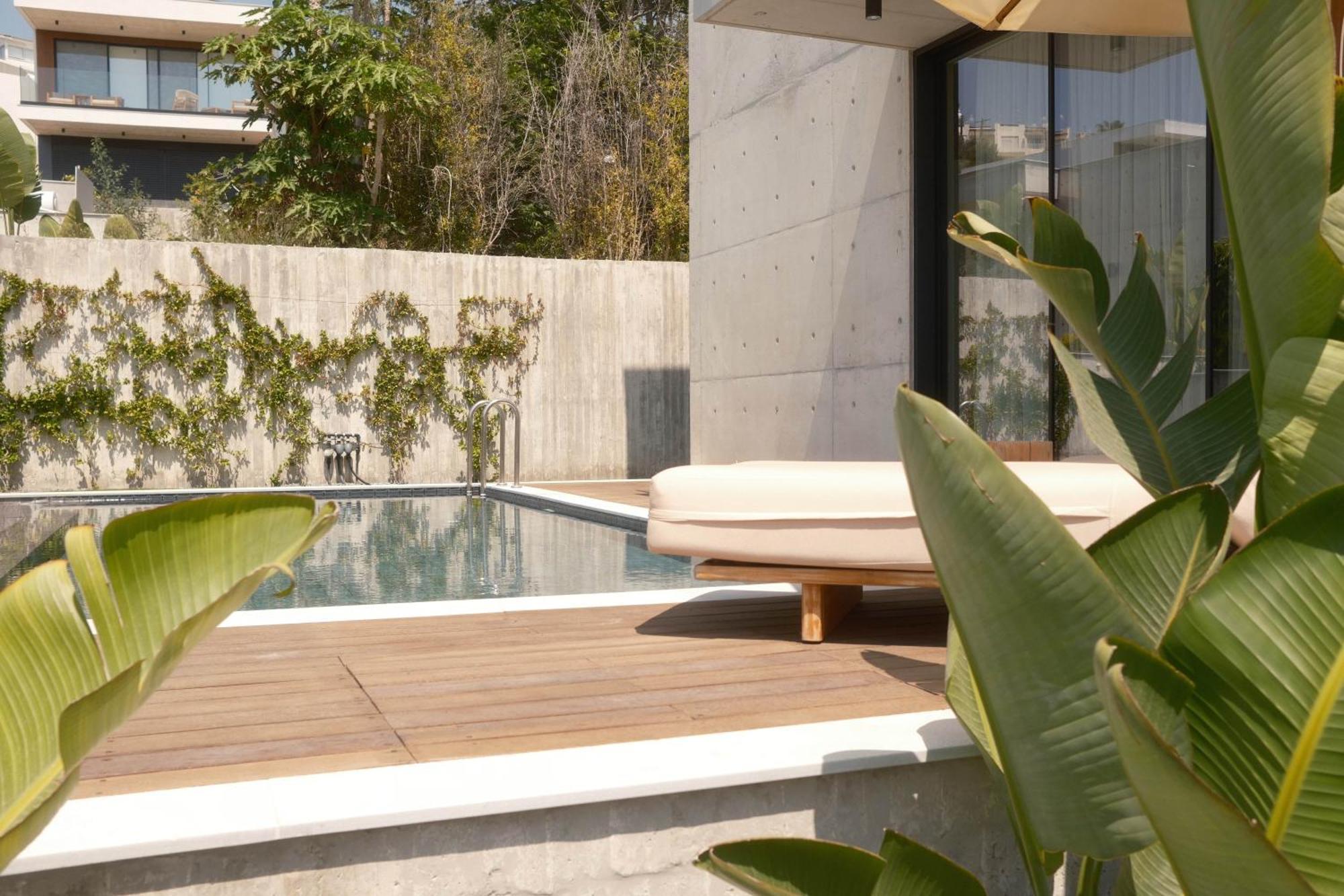 Greenvale Park Villas By Coastalbliss Klorakas Exterior photo